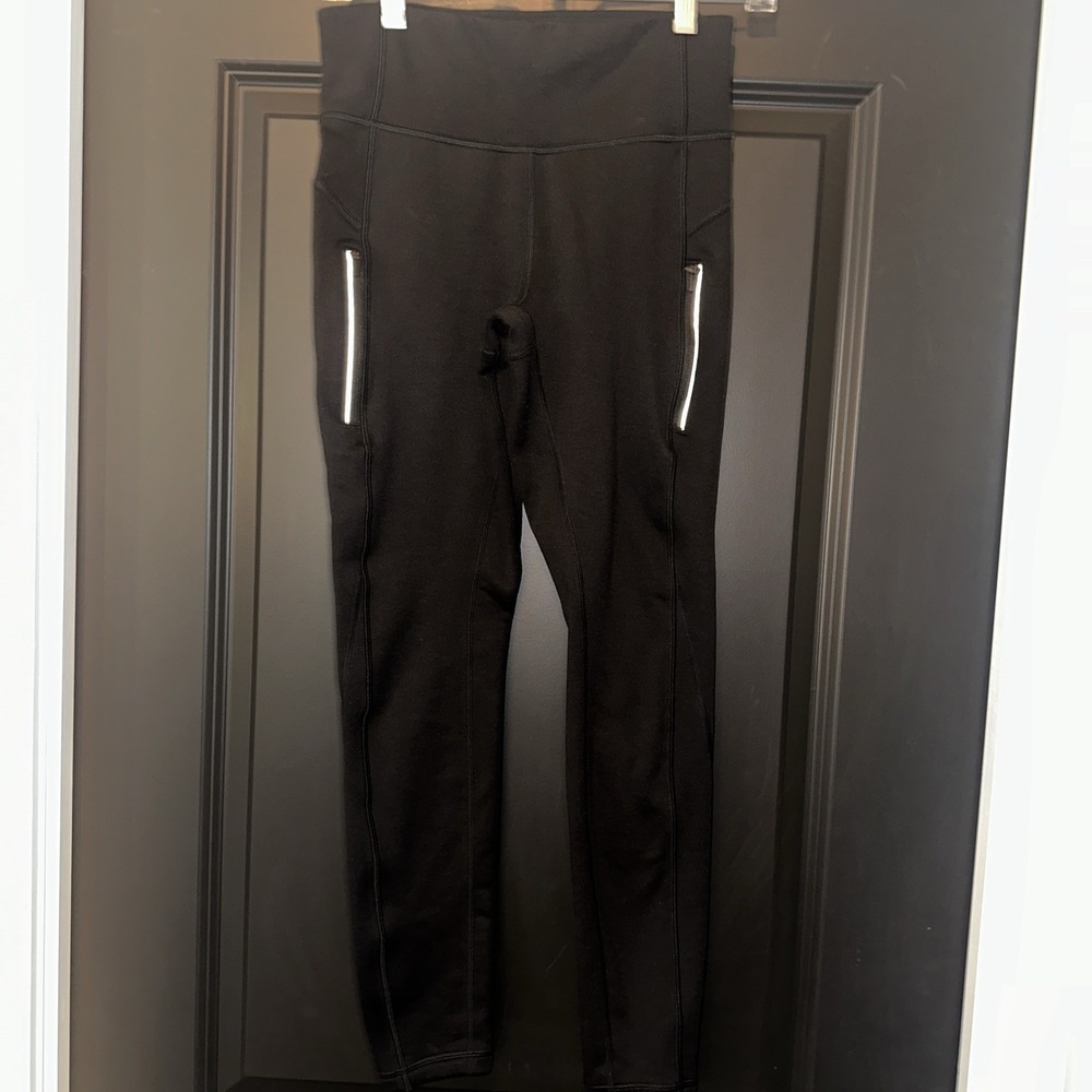 ATHLETA Women's‎ Size Small Headlands Hybrid Tight w/ Stash Pockets Black